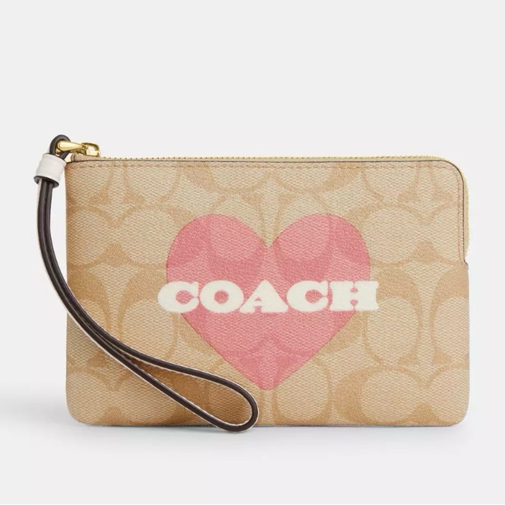 Corner Zip Wristlet In Signature Canvas With Heart Print